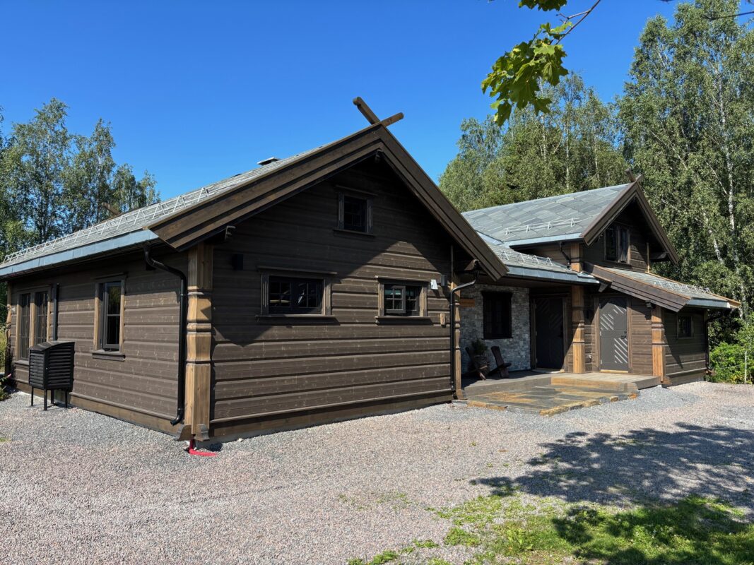 Eikåshytte front 2610